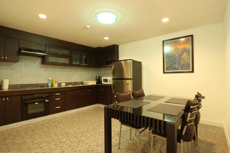 Dining Room 17