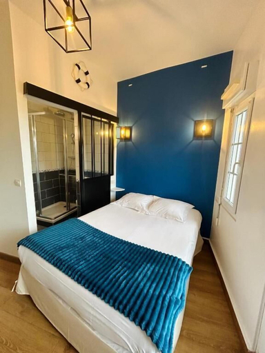Bedroom 4, Hotel de la Mer, Calvados