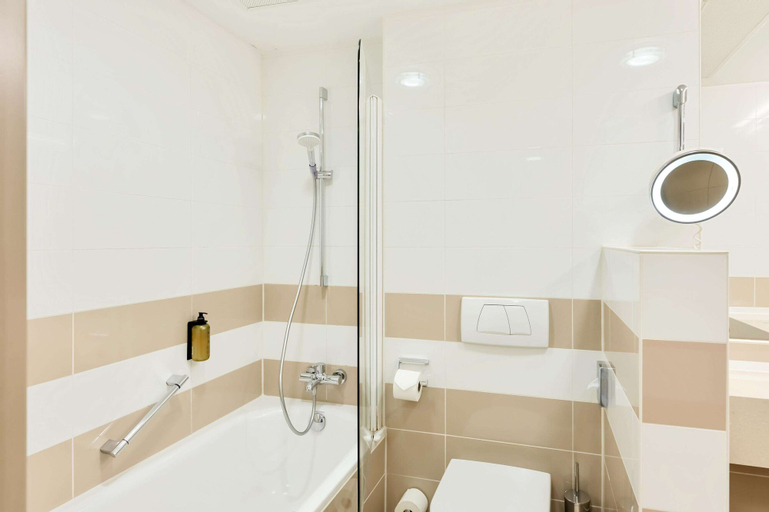 Bathroom 19