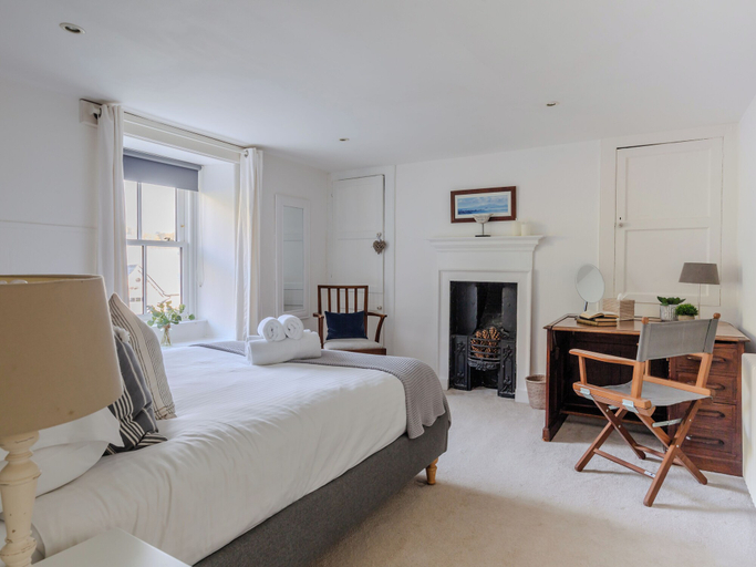 Bedroom 3, Blue Monkey, Cornwall