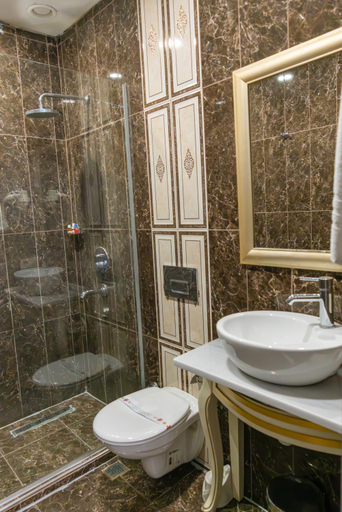 Bathroom 3, Taksim Cuento Hotel, Beyoğlu