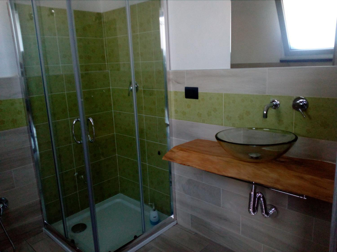 Bathroom, STELLA POLARe, Syracuse