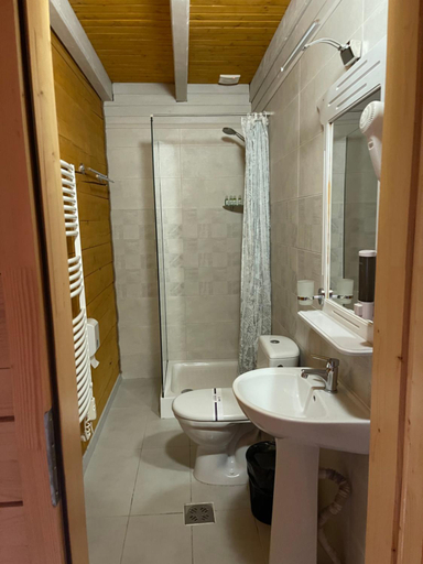 Bathroom 5, Villa Затишна de luxe, Iaremchans'ka