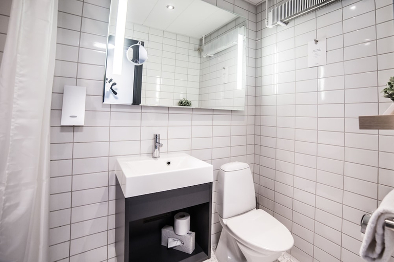 Bathroom 3, Comwell Roskilde, Roskilde
