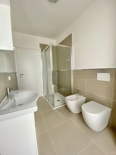 Bathroom 12