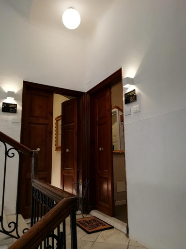 Others 4, Benso Rooms, La Spezia
