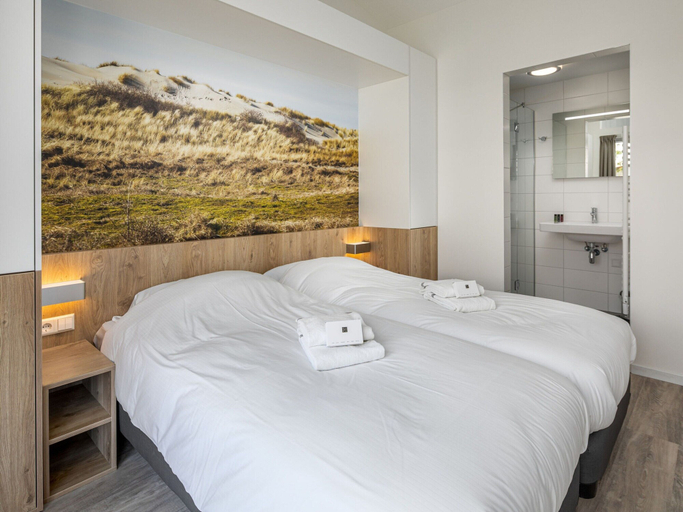 Bedroom 3, Zeeland Escape w/ Garden, Noord-Beveland