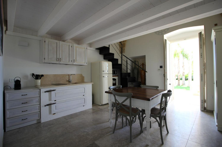 Others 2, VILLA ROSA, Lecce