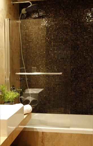 Bathroom, Cleopatra Hotel