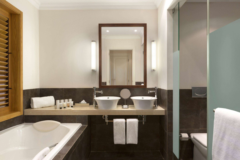 Bathroom 14