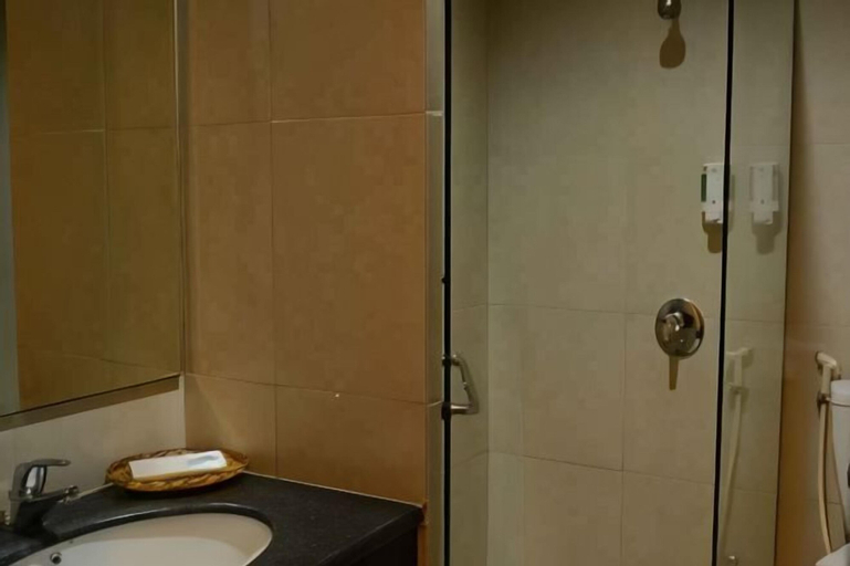 Bathroom 24
