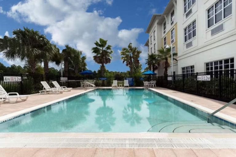 Sport & Beauty, PALM COAST HOTEL & SUITES-I-95, Flagler