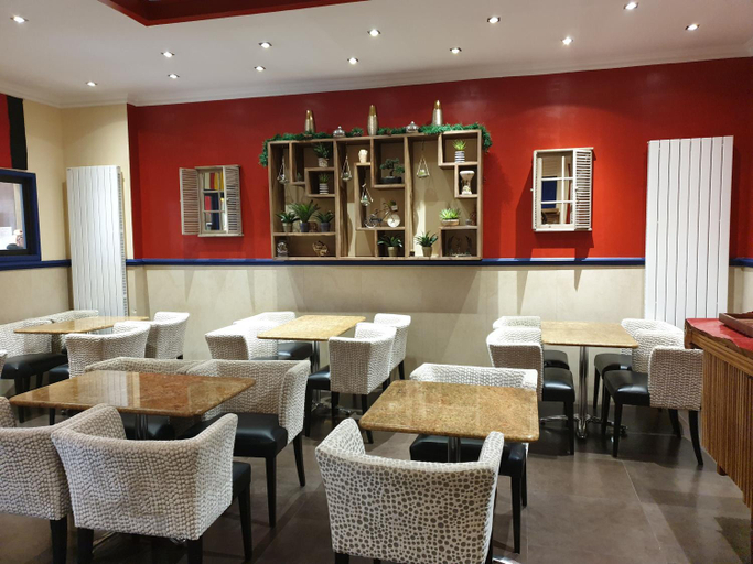 Others 4, Antares Hostel, Alpes-Maritimes