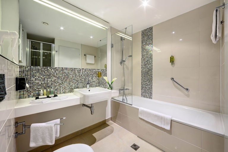 Bathroom 3, Hotel Duo, Praha 8
