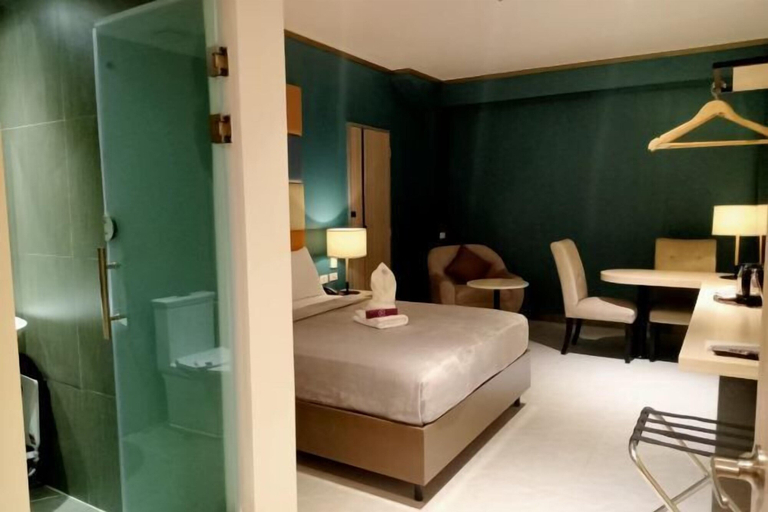 Bedroom 8