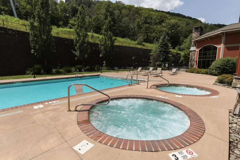 Sport & Beauty 4, Kaatskill Mountain Club And Condos By Hunter Mount, Greene