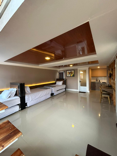 Bedroom 13