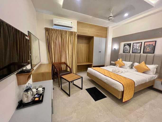 Bedroom 3, Hotel Sunlight, Puducherry