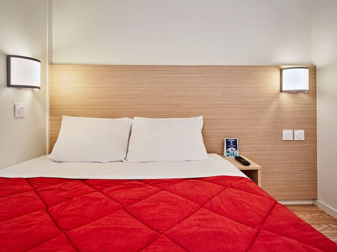Bedroom 4, Premiere Classe Cergy Saint Christophe, Val-d'Oise