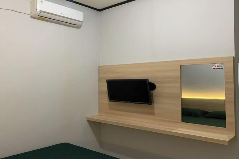 Bedroom 14
