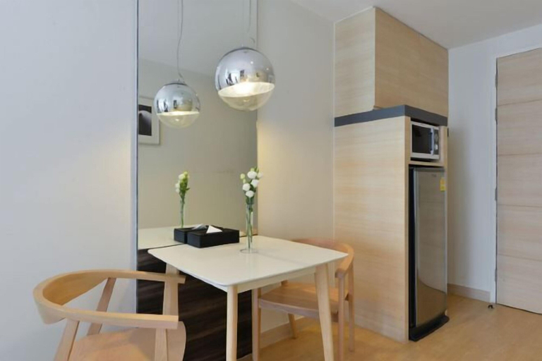 Dining Room 9