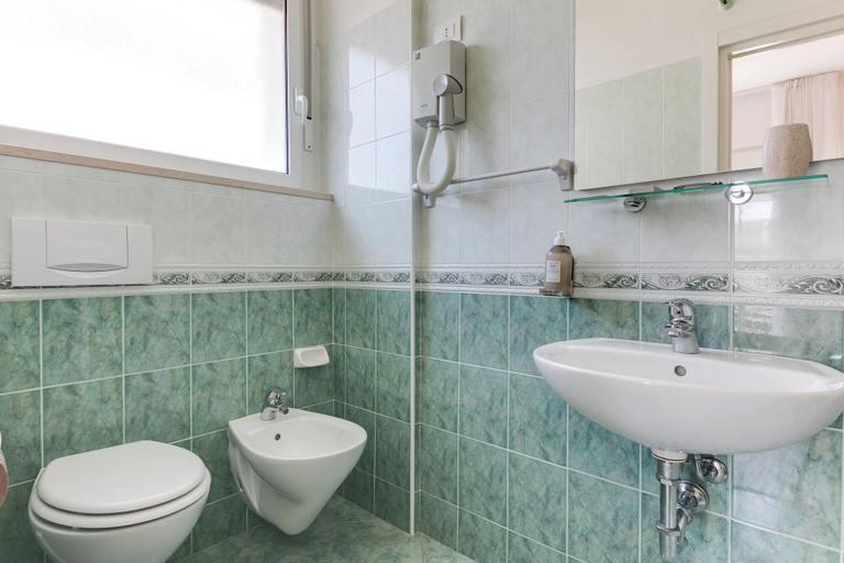 Bathroom 4, MARITTIMO® Milano Marittima, Ravenna