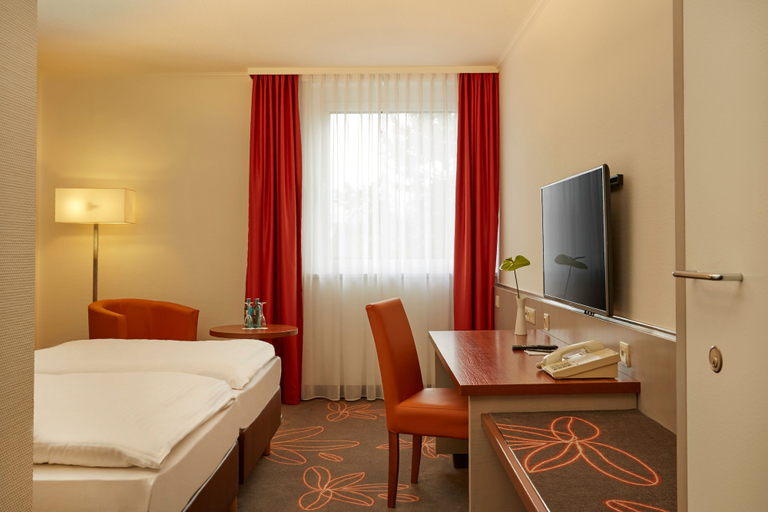 Bedroom 3, Sunday Hotel Leipzig-Halle, Saalekreis