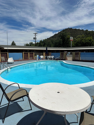 Sport & Beauty 5, Relax Inn of Yreka, Siskiyou