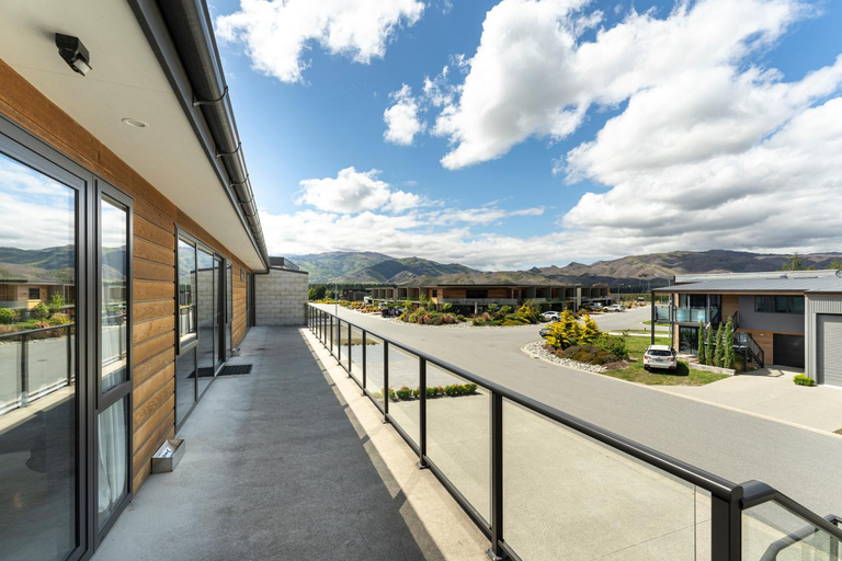 Others 4, Falcon's Nest, Central Otago