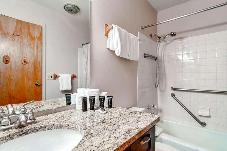 Bathroom 3, Lakeside Village by Keystone Resort, Summit