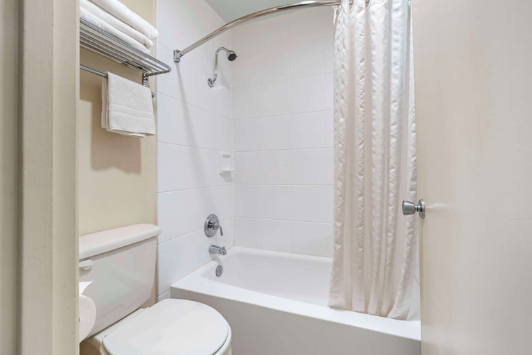 Bathroom 4, Best Western Prescottonian, Yavapai