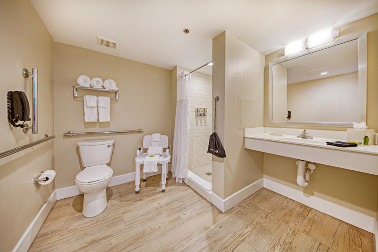 Bathroom 3, Commander Hotel, Worcester