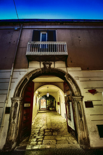 Others 3, Casa Retro', Potenza