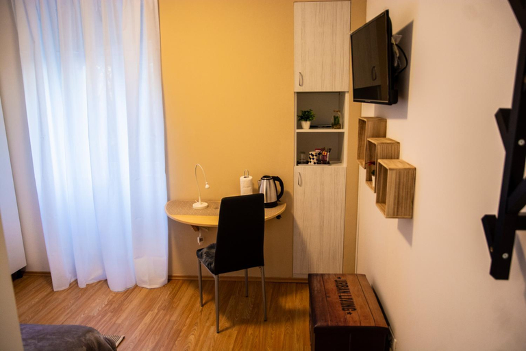 Facilities 3, Apartment & room Eni, Zagreb