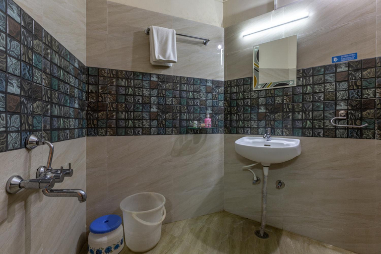 Bathroom 3, KSTDC Hotel Mayura Nisarga Pearl Valley, Bangalore