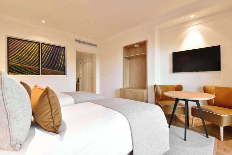 Bedroom 27