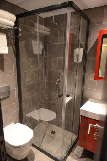 Bathroom 5, Cityloft 24, Maltepe