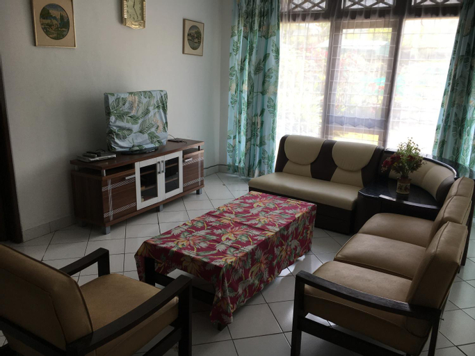 Others 4, Villa Bougenville 2, Jalan Raya Kota Bunga, Bogor