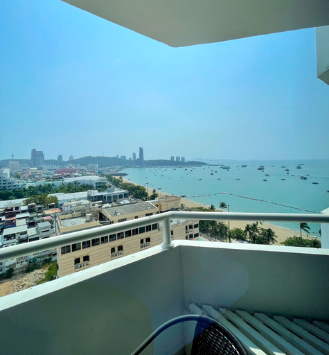Hermann Hotel Pattaya - Tap to explore photos