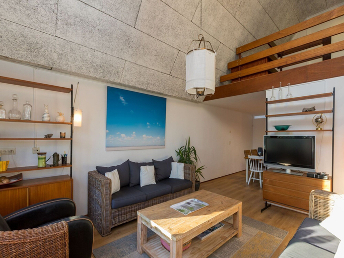 Others 5, Apartment in Veere Near Lake Veerse Marina, Veere