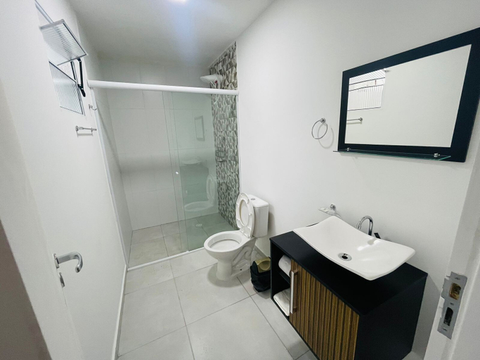 Bathroom 3, FlyNow Studios: Aeroporto, SP Expo e Metrô, São Paulo