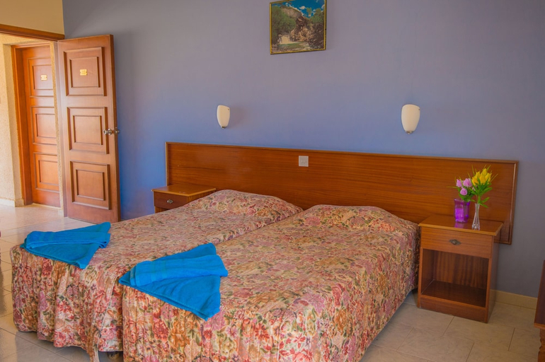 Bedroom 2, Windmills Hotel Apartments