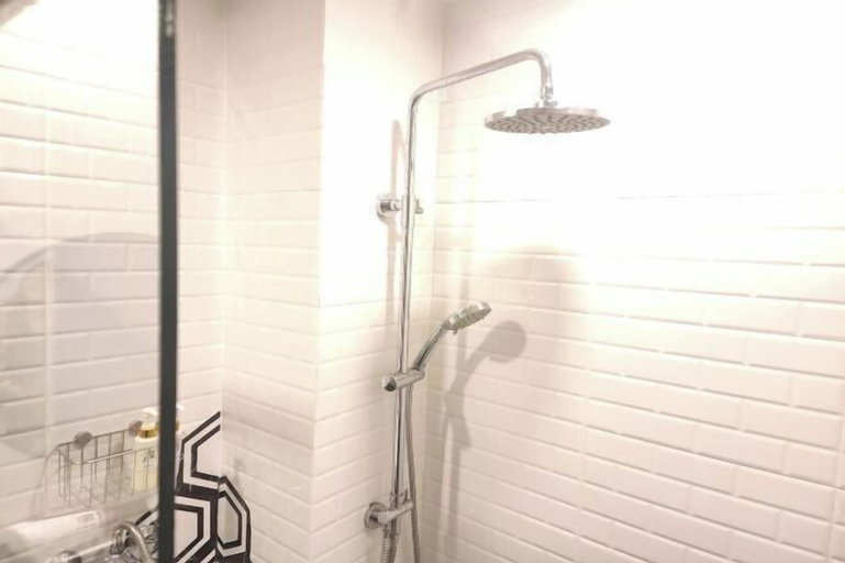 Bathroom 7
