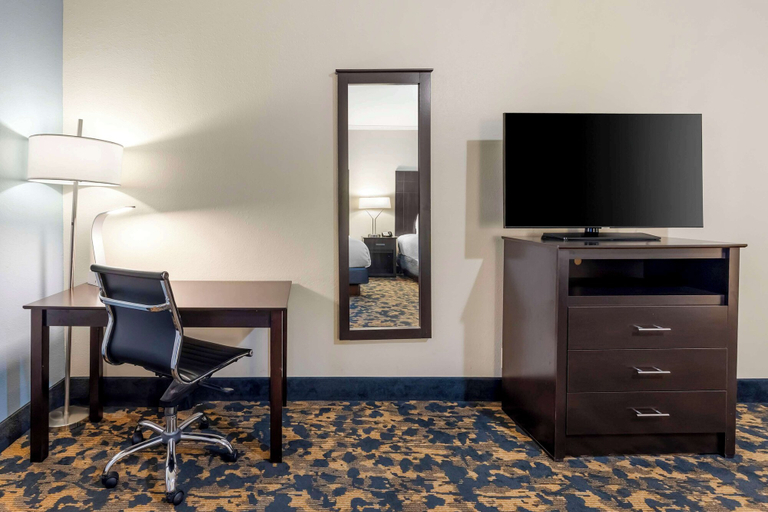 Others 5, Best Western Brentwood, Davidson