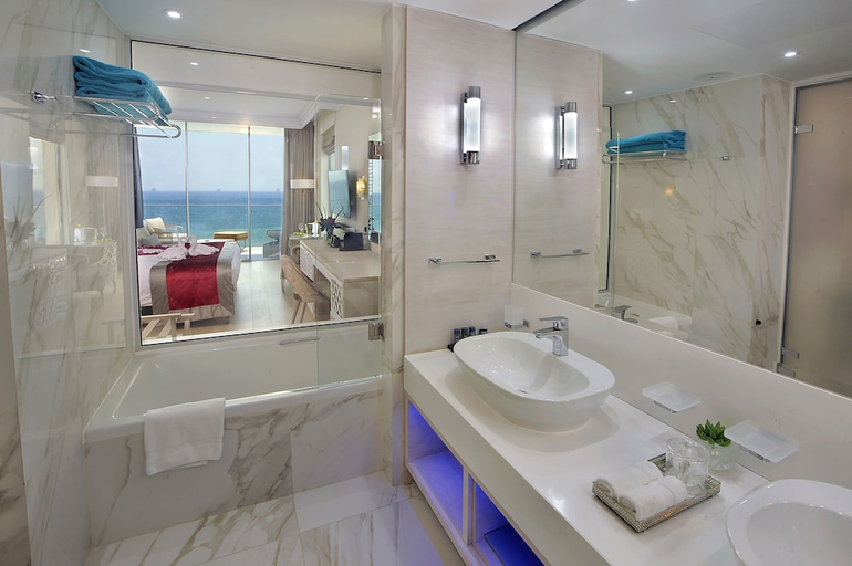 Bathroom 4, Amavi Hotel - Adults Only
