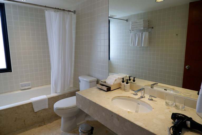 Bathroom 24