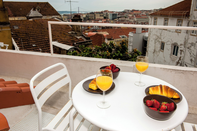 Food & Drinks 4, Portas do Castelo Apartments, Lisbon