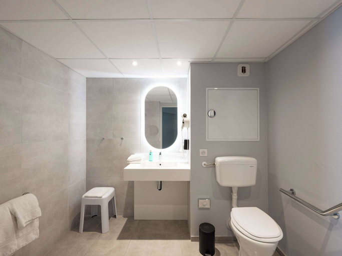 Bathroom 6