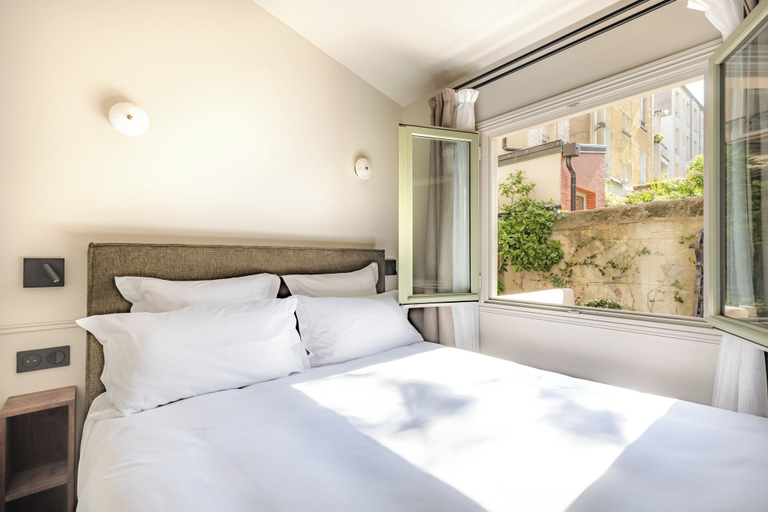 Bedroom 2, Maison du Moulin Vert, Paris