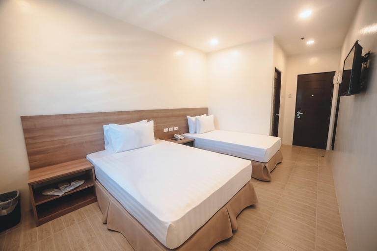 Bedroom 3, Trip Inn, Legazpi City